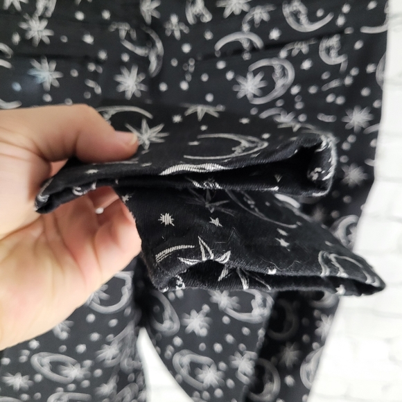 BLACKHEART | Stingerette moon & stars skinny jeans - Picture 5 of 10